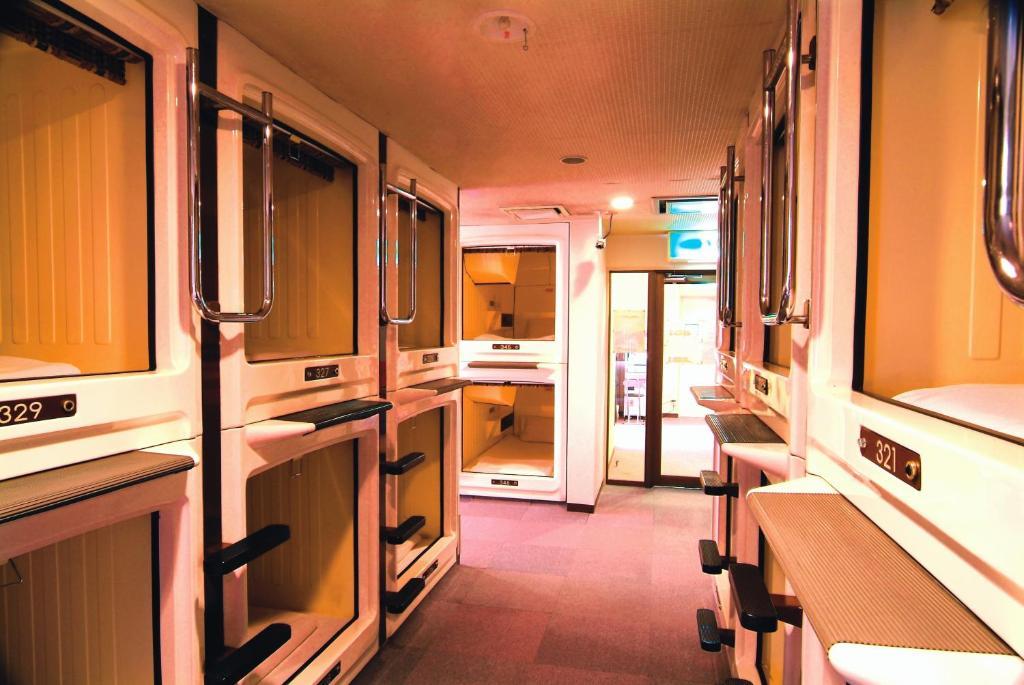 Capsule Hotel & Sauna Cosmo Plaza Akabane Tóquio Quarto foto